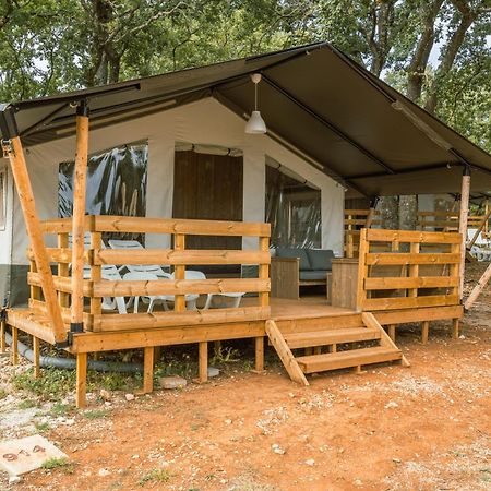 Easyatent Camping Valkanela Orsera Esterno foto