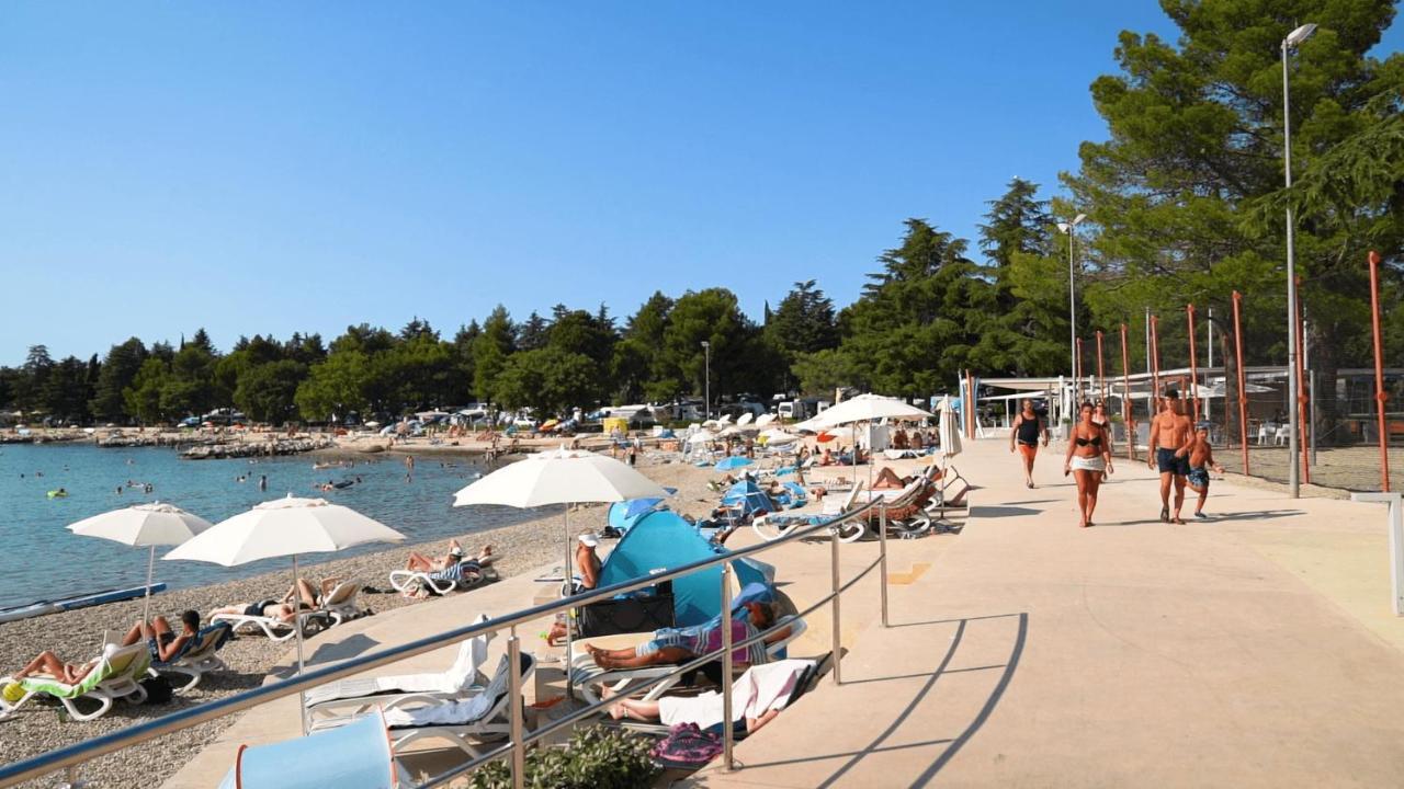 Easyatent Camping Valkanela Orsera Esterno foto