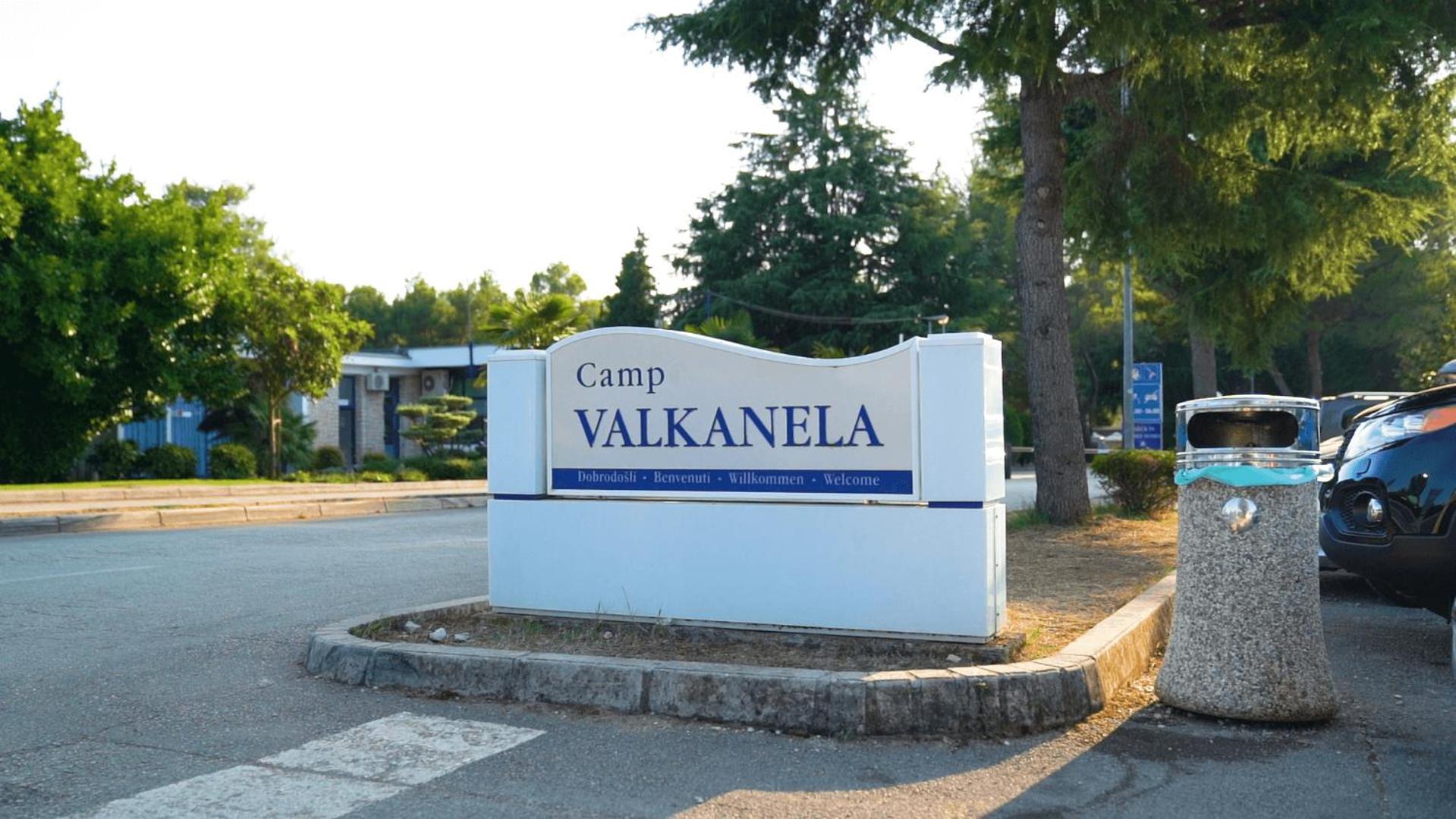 Easyatent Camping Valkanela Orsera Esterno foto