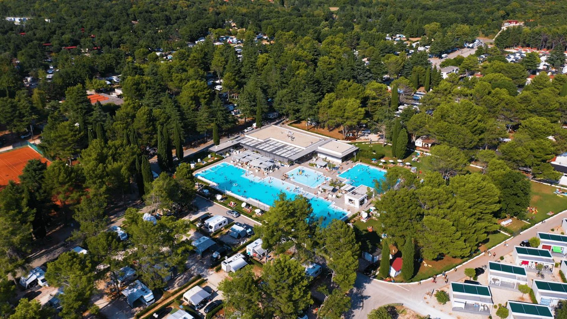 Easyatent Camping Valkanela Orsera Esterno foto