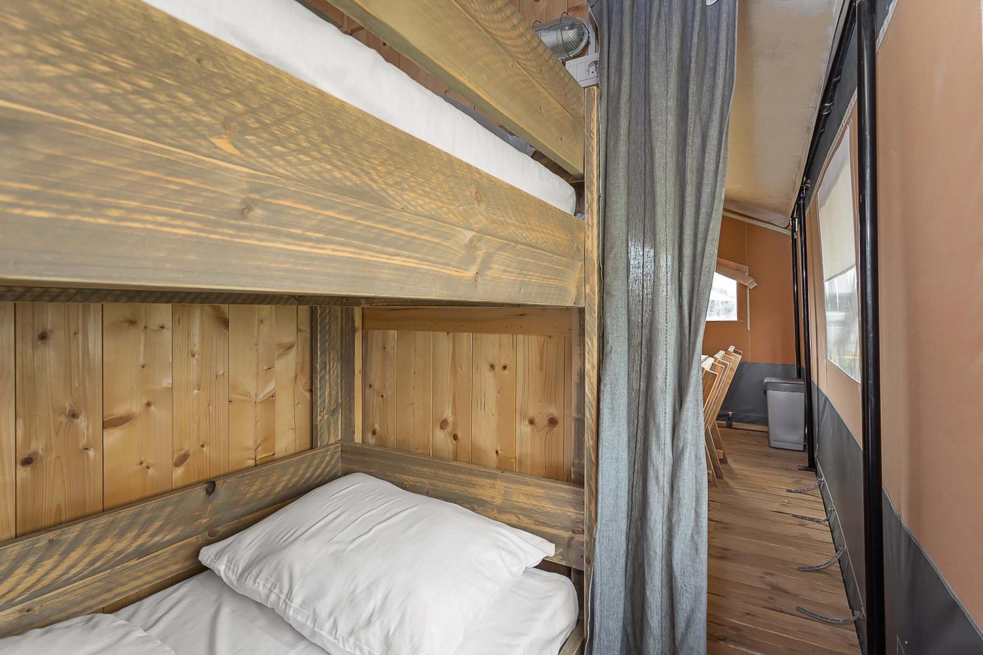 Easyatent Camping Valkanela Orsera Camera foto