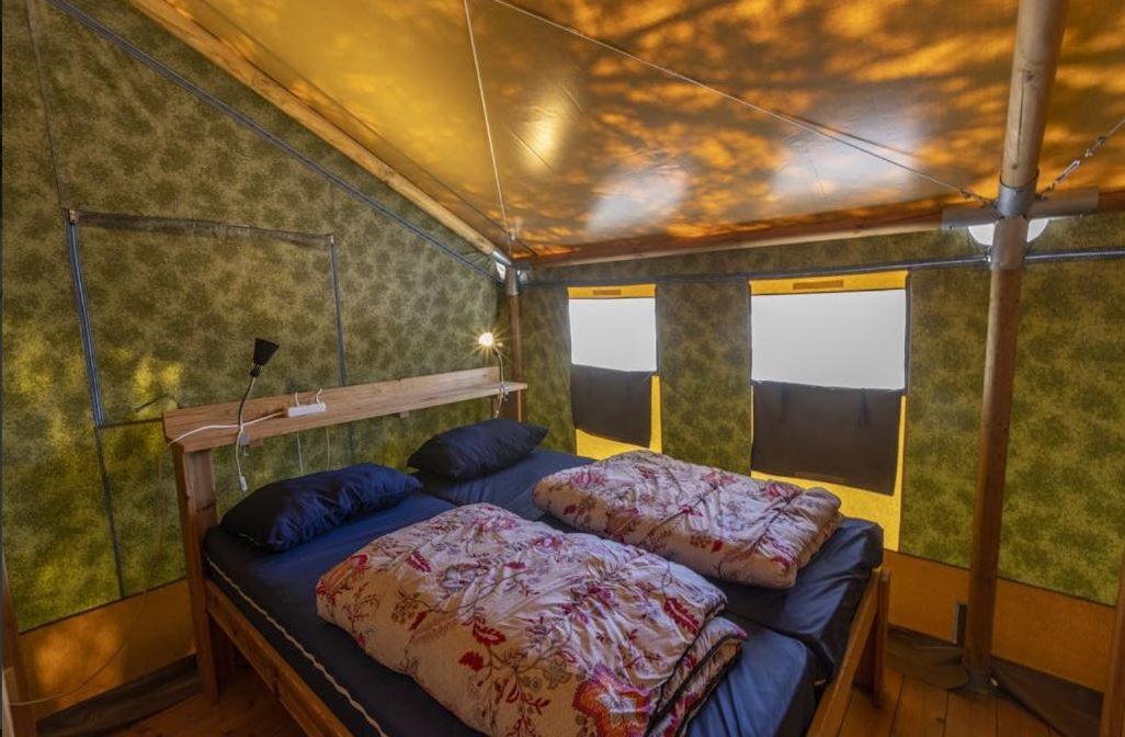 Easyatent Camping Valkanela Orsera Camera foto