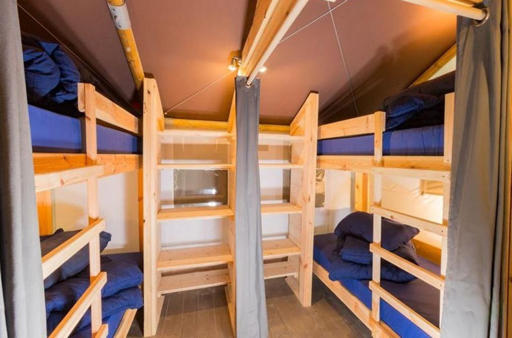 Easyatent Camping Valkanela Orsera Camera foto
